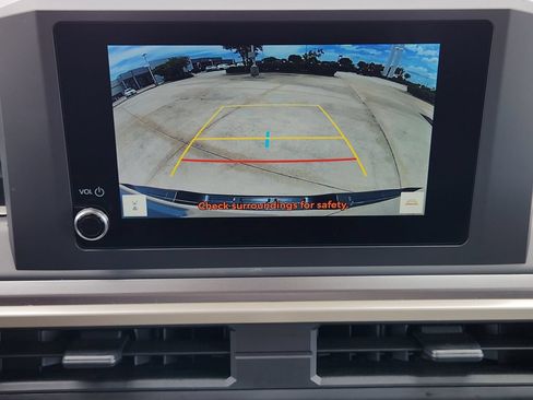 Used 2025 Toyota Tacoma SR5 w/ SR5 Upgrade Package AWD/4WD image 19