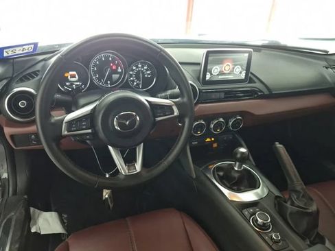 Used 2017 MAZDA MX-5 Miata RF Grand Touring RWD image 8