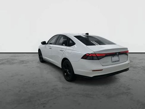 Certified 2025 Honda Accord SE image 2