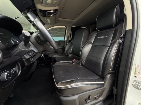 Used 2023 RAM 2500 Laramie AWD/4WD image 6