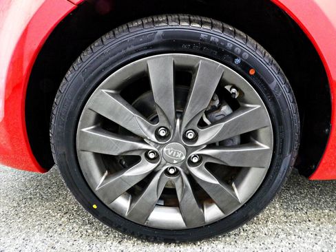 Used 2011 Kia Forte Koup SX w/ Leather Pkg image 16