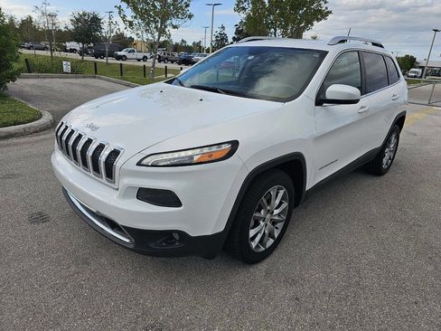 Used 2018 Jeep Cherokee Limited image 28
