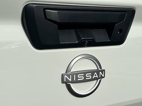Certified 2025 Nissan Frontier SV image 14