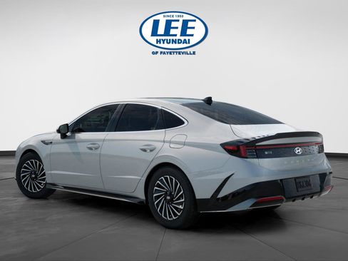 New 2026 Hyundai Sonata SEL FWD image 4