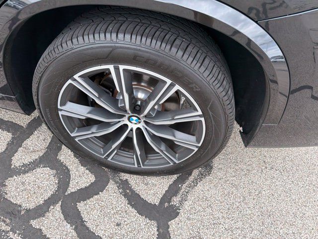 Used 2019 BMW X5 xDrive50i w/ M Sport Package AWD/4WD image 10
