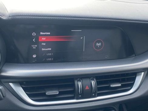 Used 2023 Alfa Romeo Stelvio Veloce image 26