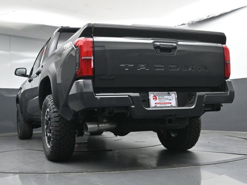 New 2026 Toyota Tacoma TRD Off-Road AWD/4WD image 24