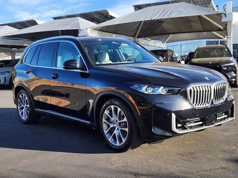 Used 2026 BMW X5 xDrive50e AWD/4WD image 5