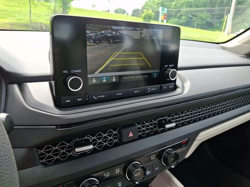 Certified 2024 Honda Accord EX image 24