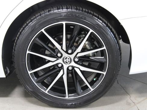 Used 2023 Toyota Camry XLE FWD image 16