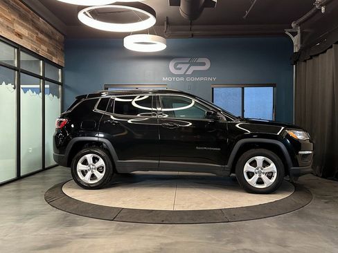 Used 2020 Jeep Compass Latitude w/ Cold Weather Group image 2