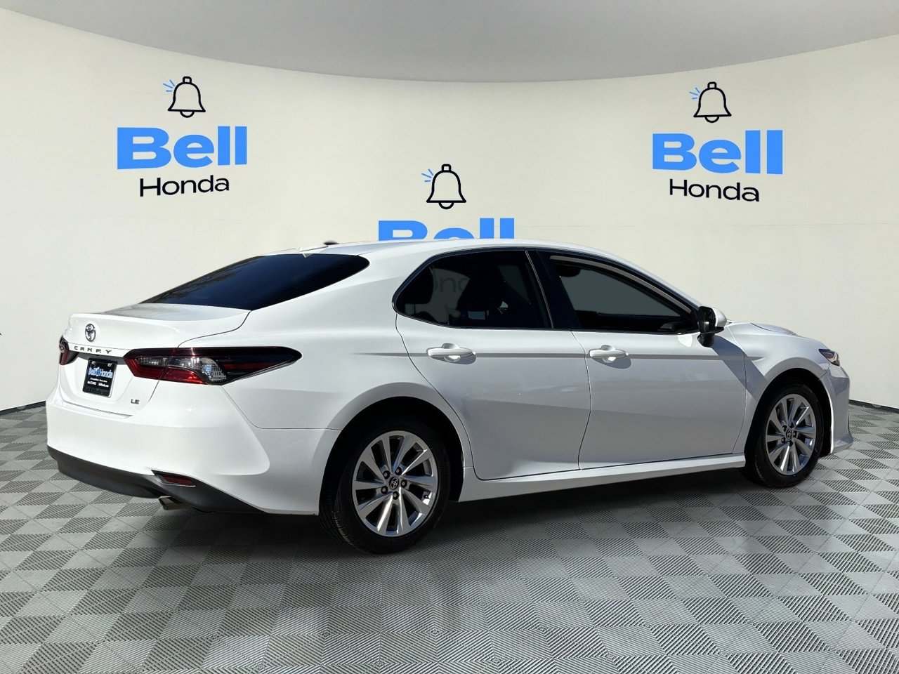 Used 2023 Toyota Camry LE FWD image 4
