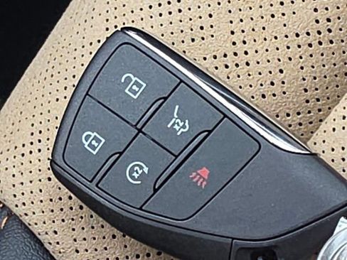 New 2026 Chevrolet Equinox ACTIV w/ Convenience Package III image 28