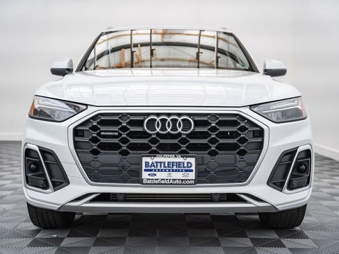 Used 2022 Audi Q5 2.0T Premium w/ Convenience Package image 2