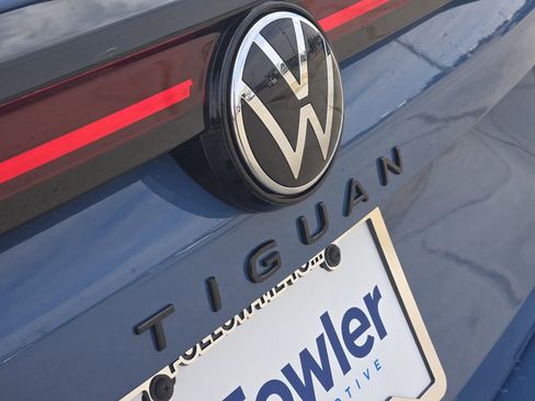 New 2026 Volkswagen Tiguan SE R-Line image 7
