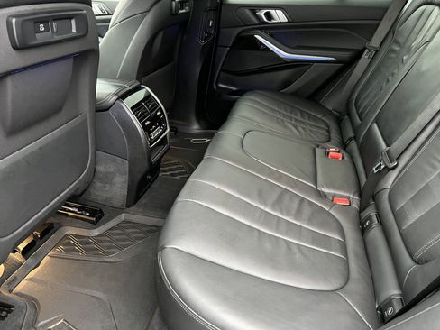 Used 2019 BMW X5 xDrive40i w/ Premium Package image 17