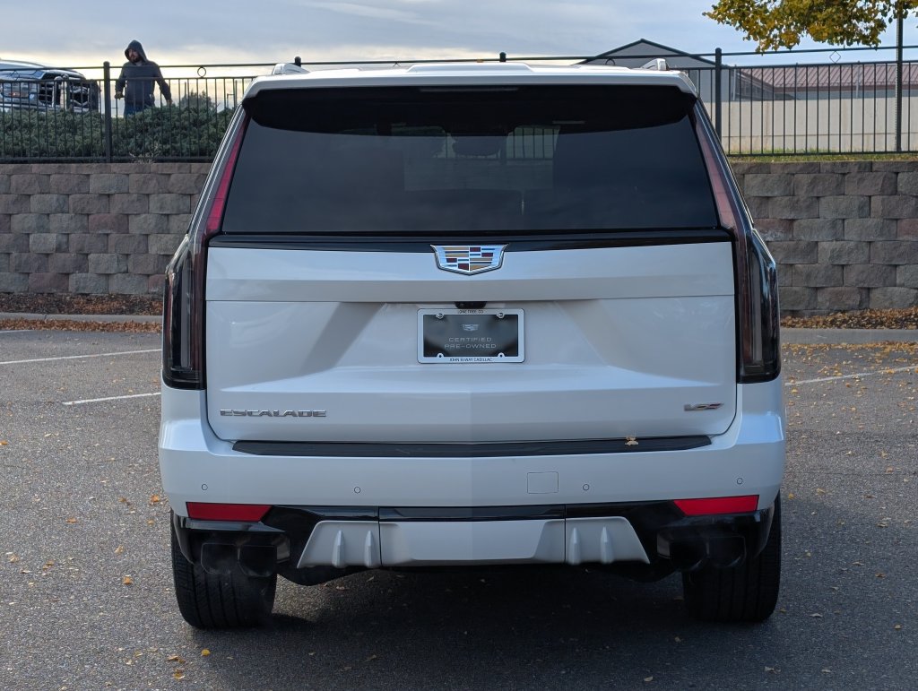 Used 2023 Cadillac Escalade V AWD/4WD image 4