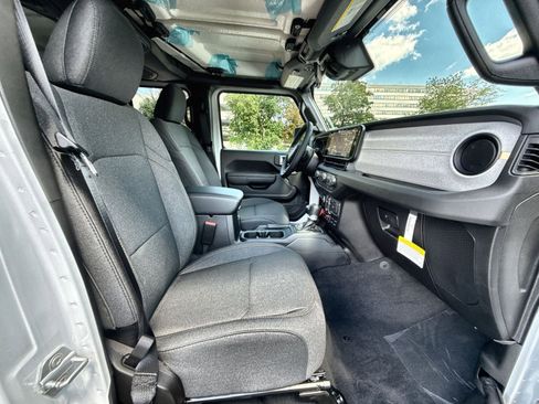 New 2025 Jeep Wrangler Willys image 25