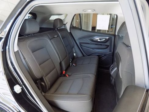 Used 2023 GMC Terrain SLE w/ Driver Convenience Package image 22