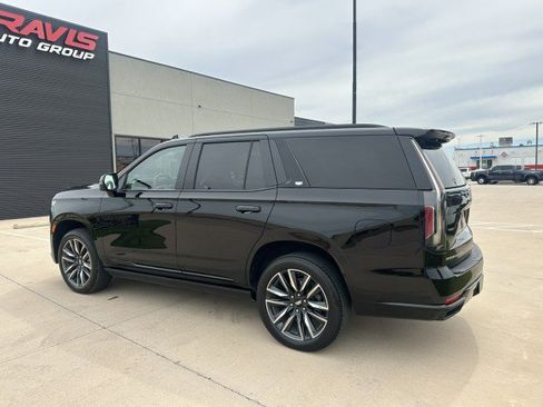 Used 2023 Cadillac Escalade Sport w/ Touring Package AWD/4WD image 9