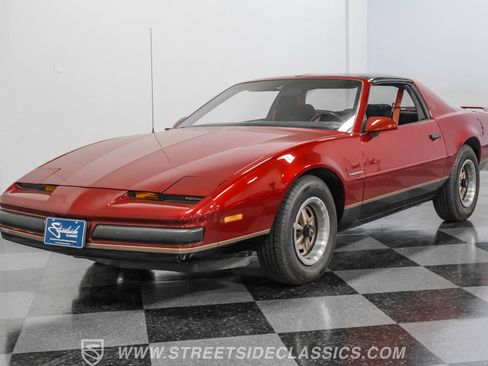 Used 1987 Pontiac Firebird Coupe image 17