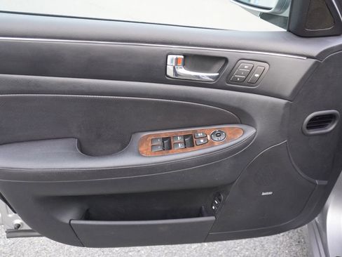 Used 2009 Hyundai Genesis 3.8 w/ Technology Pkg 4 image 31