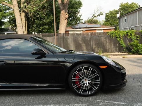 Used 2014 Porsche 911 Turbo image 25