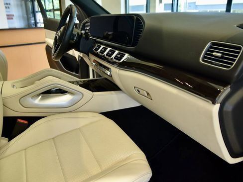 Used 2024 Mercedes-Benz GLE 350 4MATIC image 28