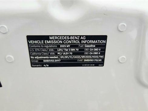 Used 2025 Mercedes-Benz SL 43 AMG w/ Driver Assistance Package image 57