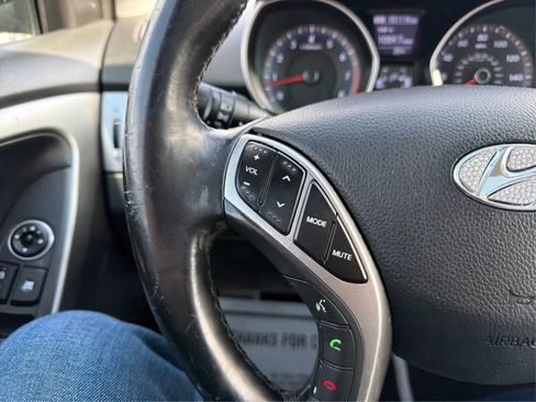 Used 2013 Hyundai Elantra GT w/ Style Pkg image 28