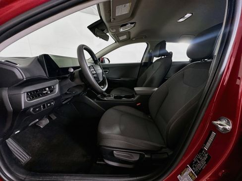 Used 2025 Kia K4 FWD image 13