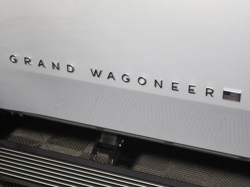 Used 2024 Jeep Grand Wagoneer L Series II w/ Quick Order Packagew 28T AWD/4WD image 16