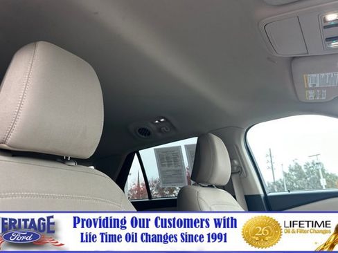 Certified 2022 Ford Explorer XLT image 18