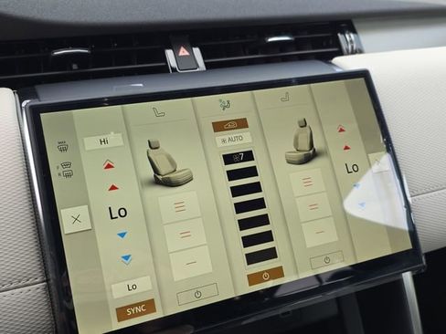 Used 2026 Land Rover Discovery Sport Landmark AWD/4WD image 24