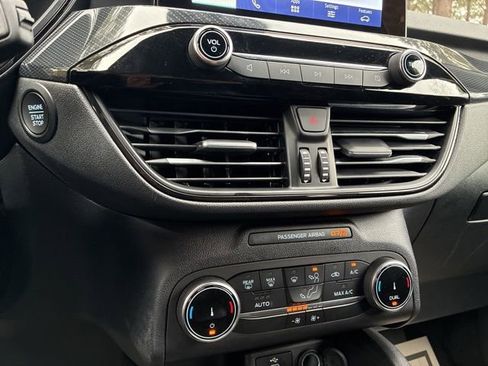 Used 2025 Ford Escape ST-Line image 31