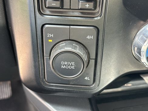 Used 2025 Ford F250 Lariat AWD/4WD image 26