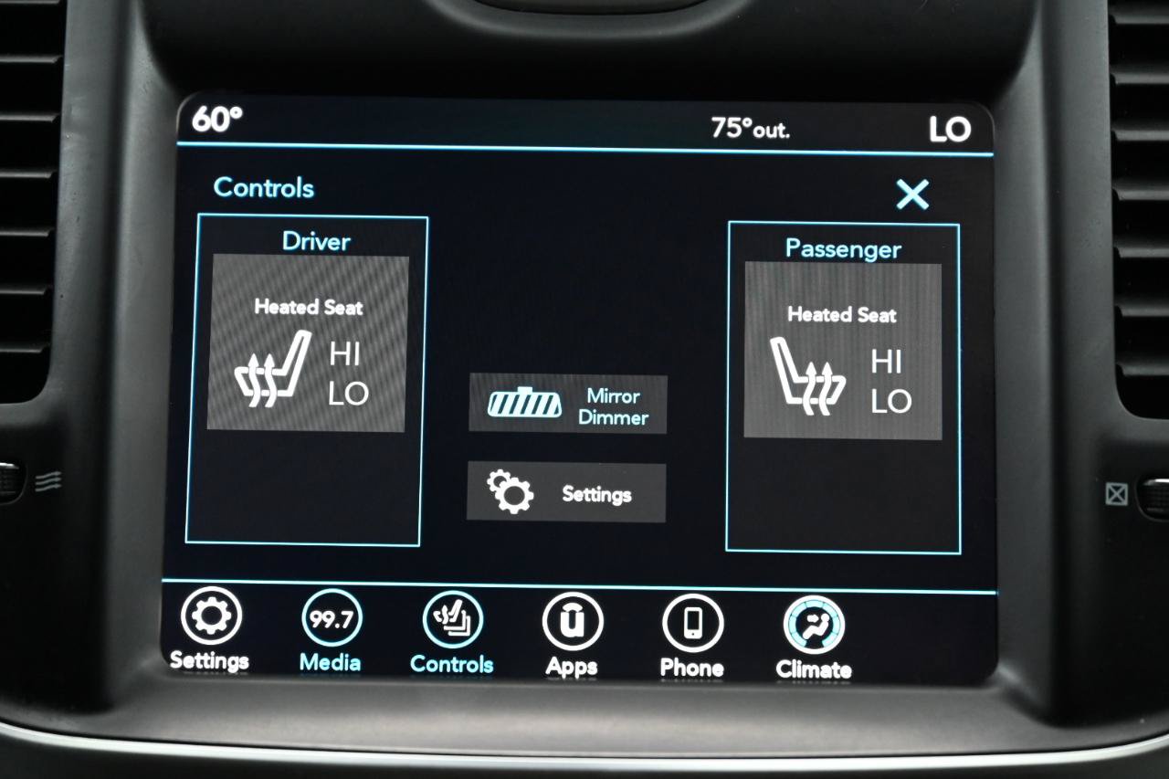 Used 2021 Chrysler 300 Touring L RWD image 27