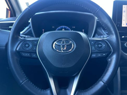 Used 2024 Toyota Corolla Cross XLE image 22