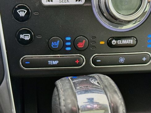 Used 2018 Ford Explorer Platinum AWD/4WD image 22