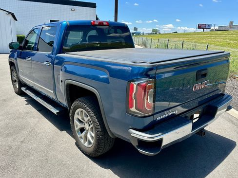 Used 2018 GMC Sierra 1500 SLT w/ SLT Premium Package AWD/4WD image 7