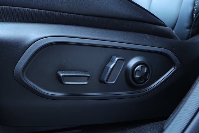 New 2027 Jeep Grand Cherokee Limited RWD image 24