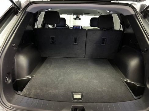 Used 2025 Chevrolet Blazer LT FWD image 22