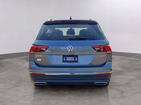 Used 2021 Volkswagen Tiguan SE w/ Panoramic Sunroof Package AWD/4WD image 5