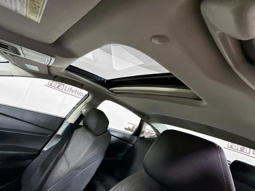 Used 2023 Honda Accord EX image 10