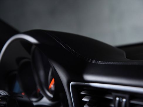 Used 2017 Porsche 911 Turbo S image 37