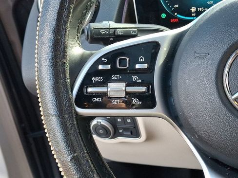Used 2021 Mercedes-Benz GLB 250 4MATIC image 21