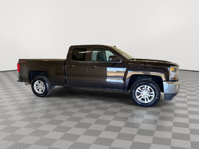 Used 2018 Chevrolet Silverado 1500 LT w/ All Star Edition AWD/4WD image 13