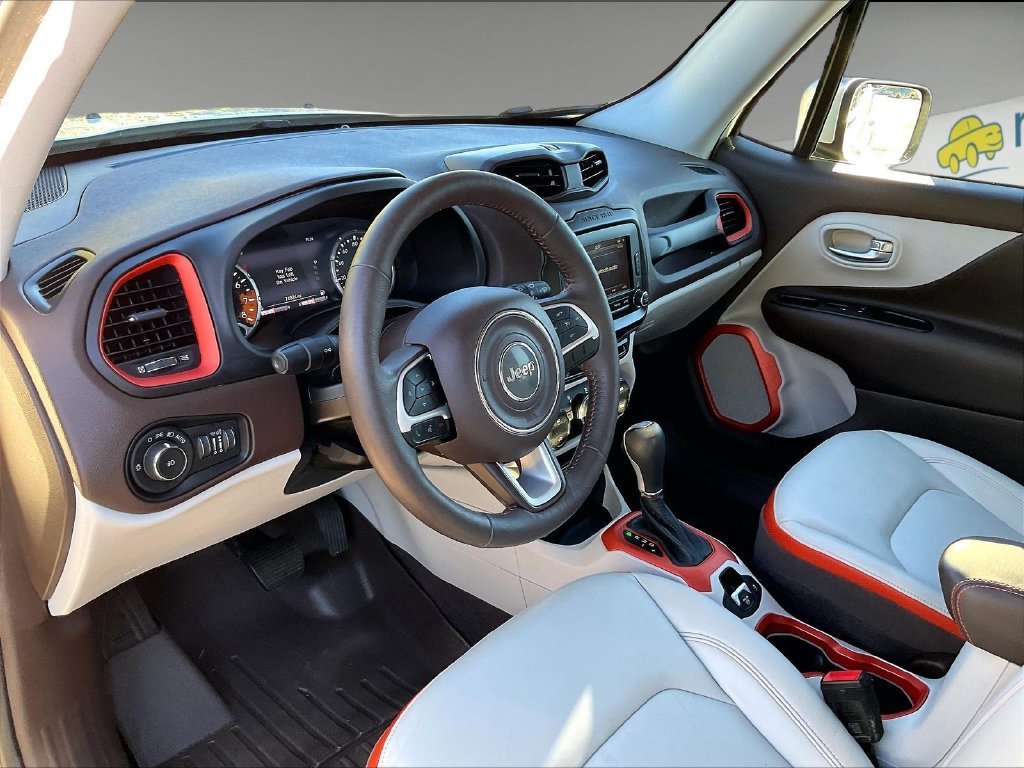Used 2017 Jeep Renegade Limited AWD/4WD image 8
