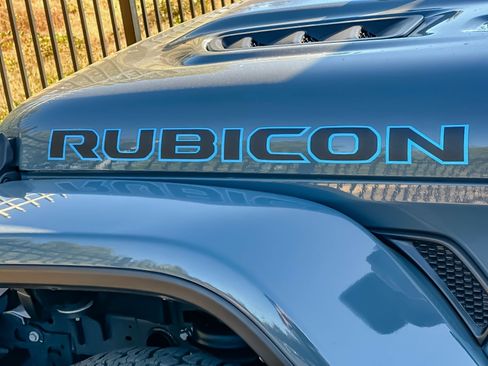 Used 2024 Jeep Wrangler Unlimited Rubicon 4xe AWD/4WD image 27