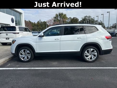 Used 2021 Volkswagen Atlas SE image 3